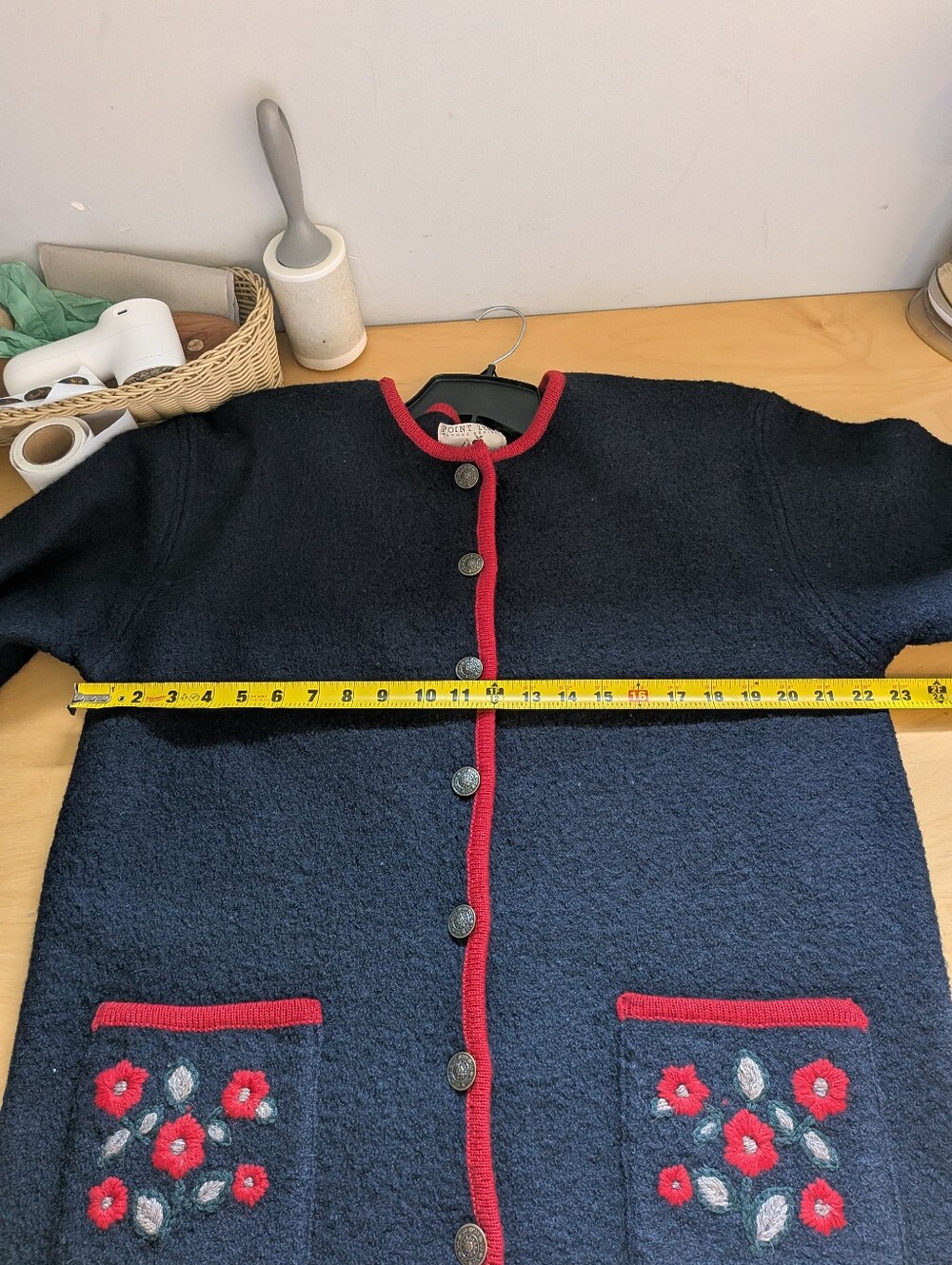 VINTAGE POINT ZERO Cardigan Women Size Large 100% Wool Granny Style Floral - Picture 7 of 9